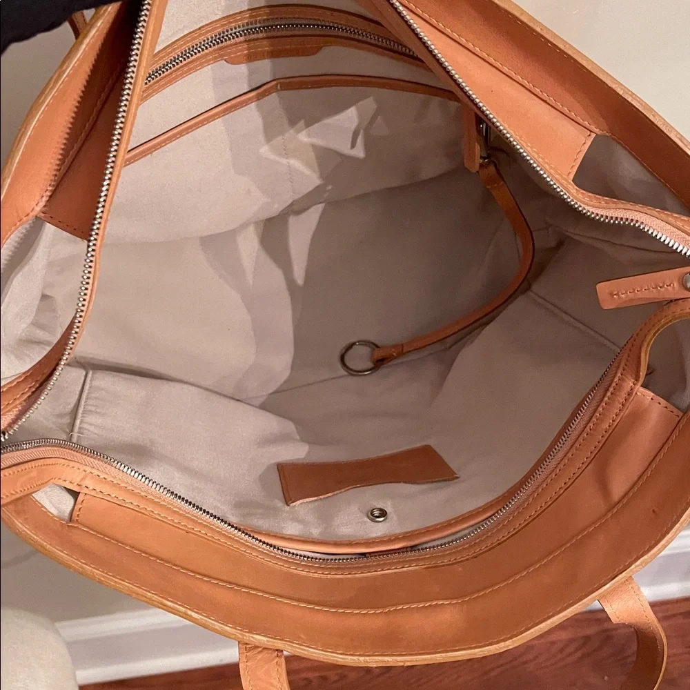 SHINOLA Detroit Large Leather Tote Bag - Picture 11 of 17